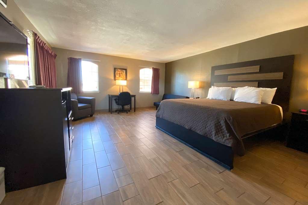 Quality Inn & Suites New Boston Room photo