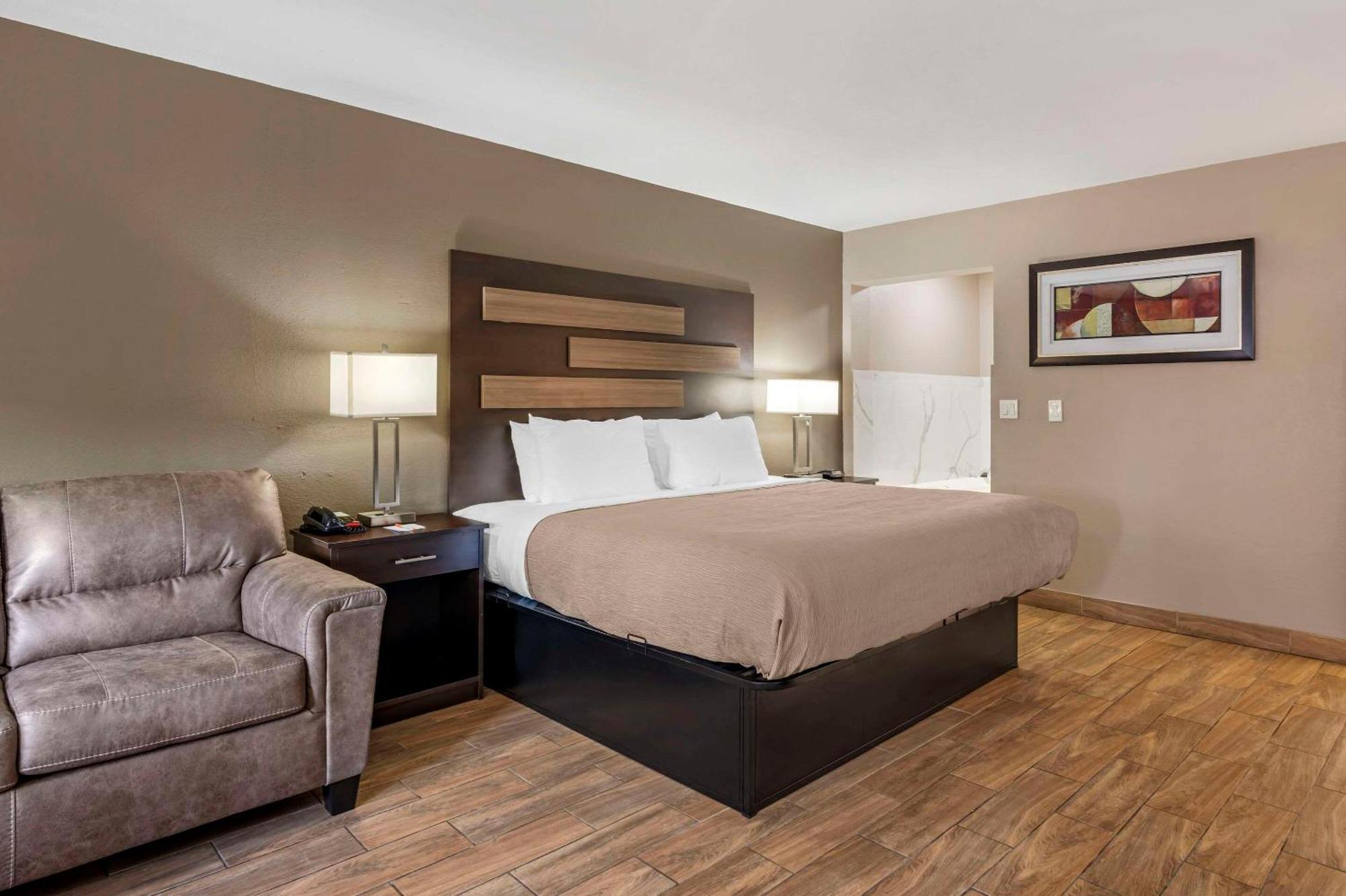 Quality Inn & Suites New Boston Exterior photo