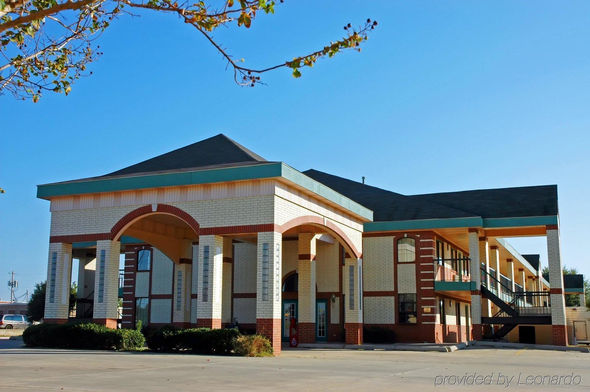 Quality Inn & Suites New Boston Exterior photo